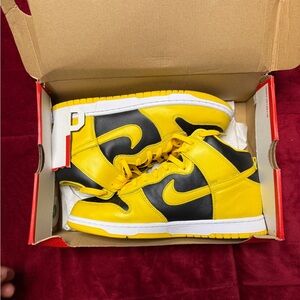 Nike Dunk High “Iowa”